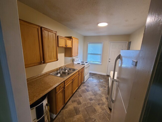 Building Photo - Springview Charlotte