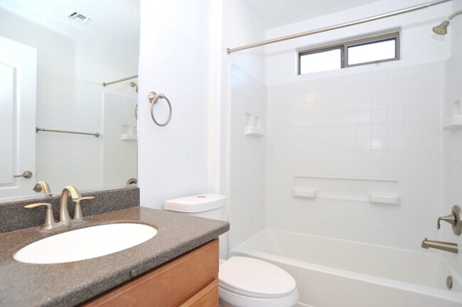 Building Photo - 3 bedroom 2 bathroom in Vail School District