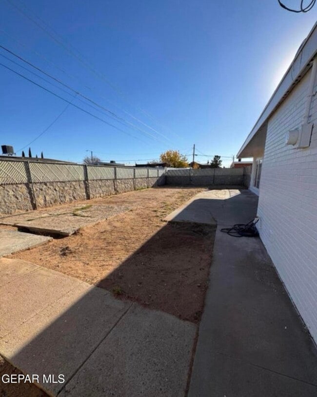 Building Photo - 5217 Danny Dr