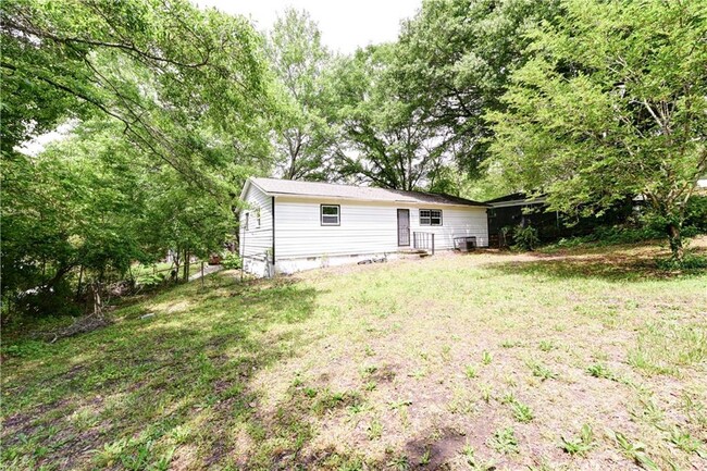 Building Photo - 5904 Heatherwood Ln