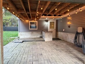 Building Photo - 77 Elk Rd