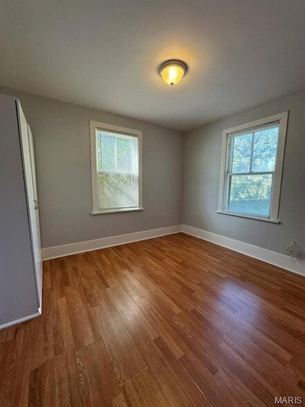Building Photo - 539 N Elm Ave