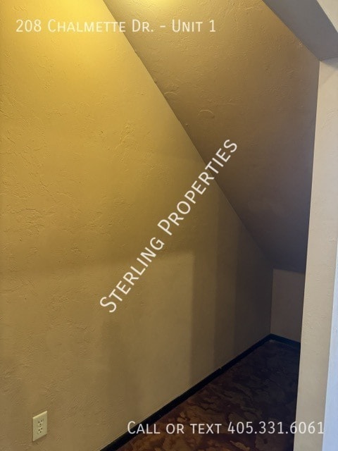 Building Photo - 208 Chalmette Dr