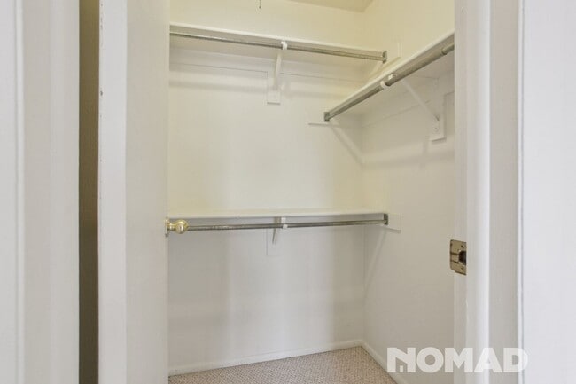 Building Photo - Charming 3BR House in Aurora