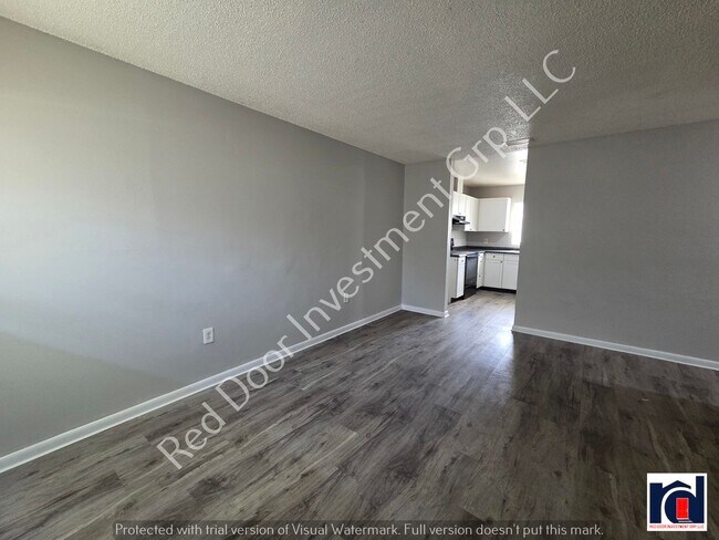 Building Photo - Large 2/1- Minutes from Downtown Leesburg/...