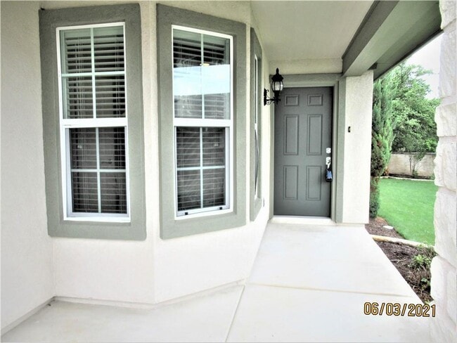 Building Photo - 106 Coyote Trail