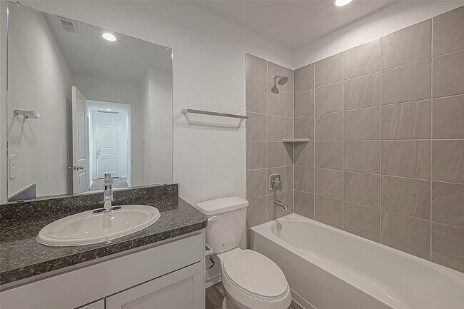 Building Photo - 5306 Auburn Gardens Ct