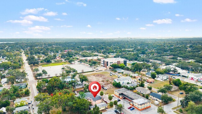 Building Photo - 1116 Upton Ct S