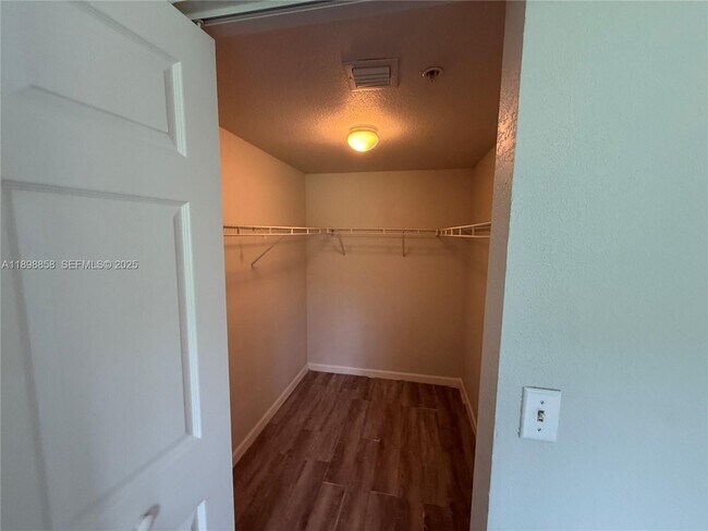 Building Photo - 3452 Cypress Trail