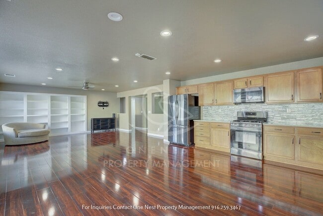 Building Photo - 3 bdrm 2 bth - Great Floorplan