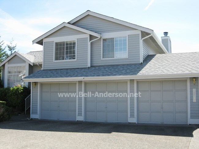 Primary Photo - APPLICATION PENDING View Ridge Home with Thr