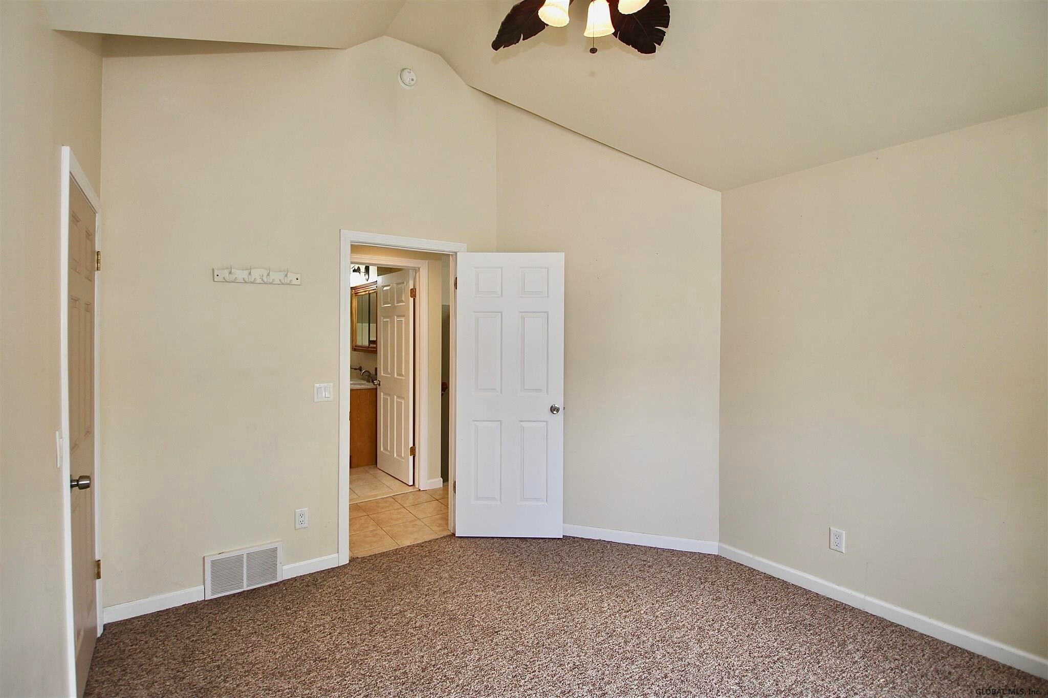 Building Photo - 7988 Mariaville Rd