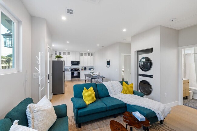 Building Photo - 1817 Andrea Pl