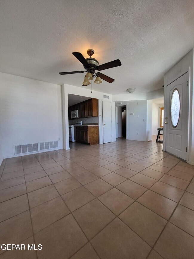 Building Photo - 2992 Tierra Limon Dr