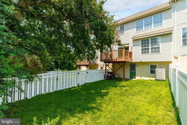 Building Photo - 307 Thyme Ln