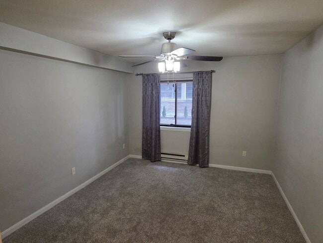 Building Photo - 2 bedroom 2 bath downtown condo