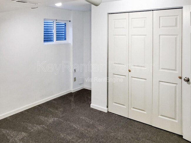 Building Photo - 9218 W Ontario Dr