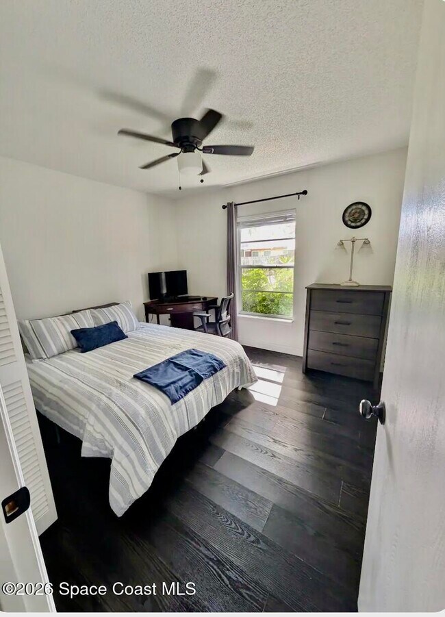 Building Photo - 700 Pampas St NW