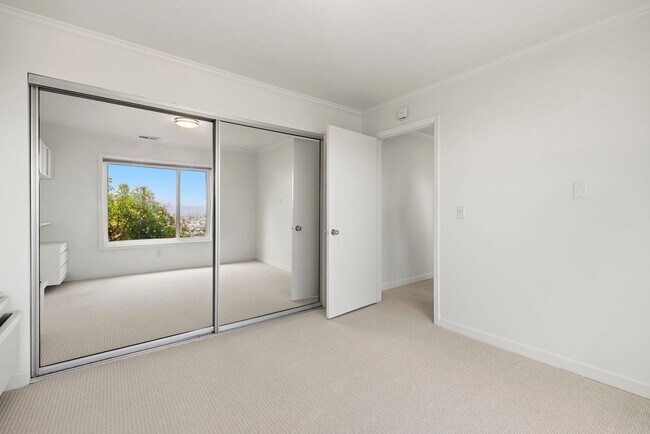 Building Photo - 45 Graystone Terrace