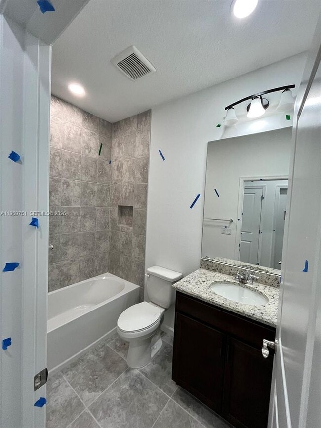 Building Photo - 4496 Longwood Lake Sq