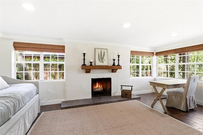 Building Photo - 2518 Weber St