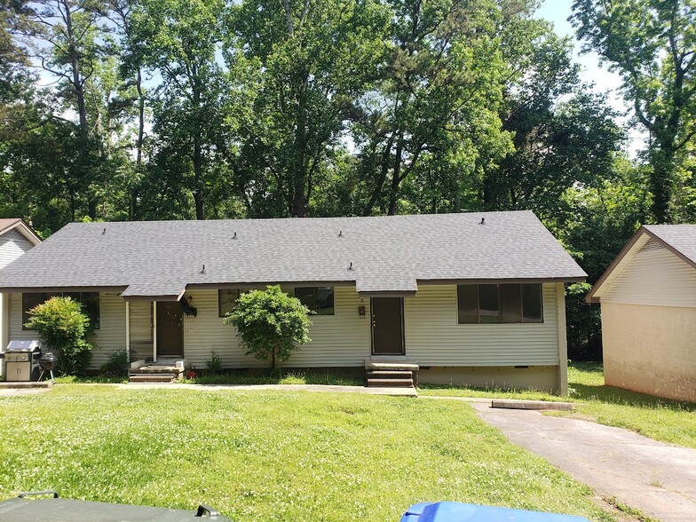 Primary Photo - 203 Luther Dr