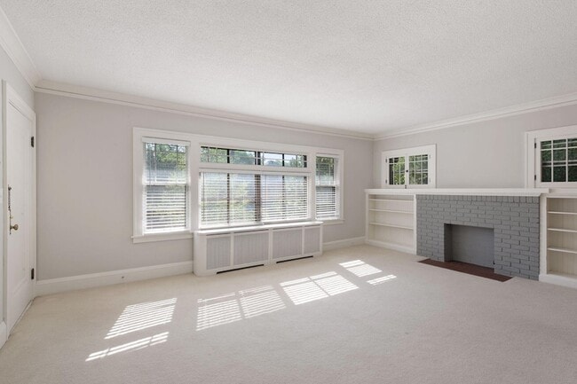 Building Photo - 5004 Oliver Ave S