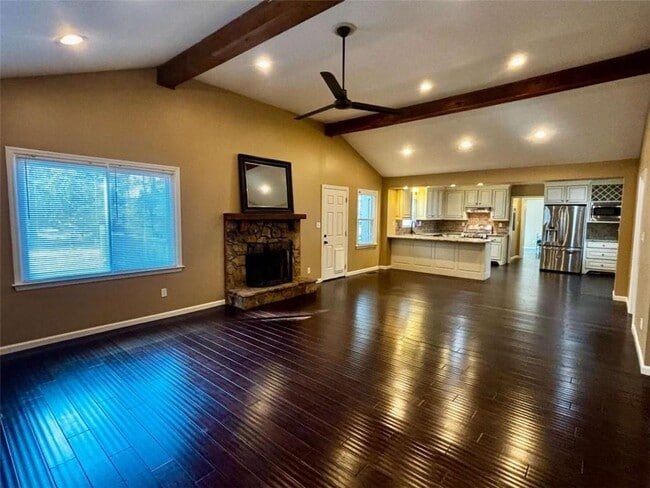 Building Photo - 125 Lantern Ridge Dr