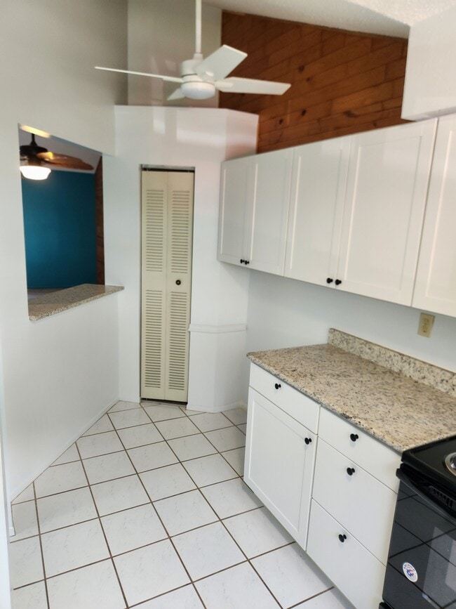 Building Photo - 196 White Fawn Dr