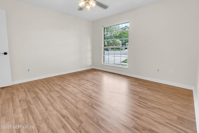 Building Photo - 8717 Pinon Dr