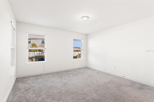 Building Photo - 1848 Oak Hammock Ct