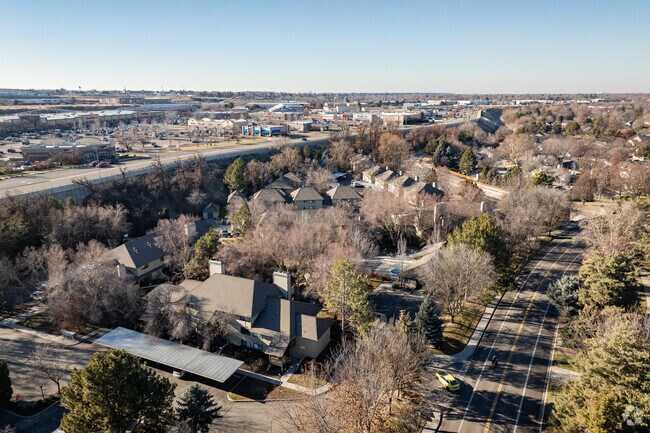 Aerial Photo - Woodbine at Lakewood