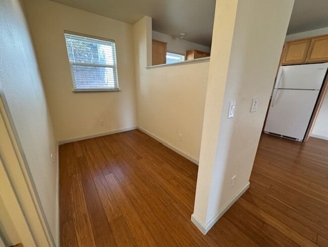 Building Photo - Condo NW Bend