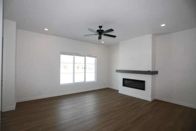 Building Photo - 4400 Royal County Rd