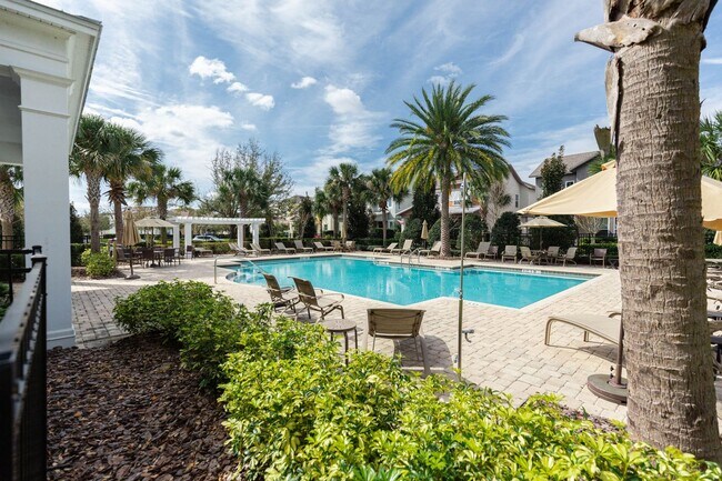 Building Photo - AVAILABLE ON 06/01 - 3 bedroom and 2.5 bat...