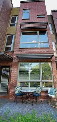 Building Photo - 4540 J C Nichols Pkwy