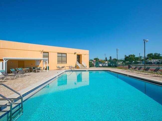 Building Photo - 4006 39th St W