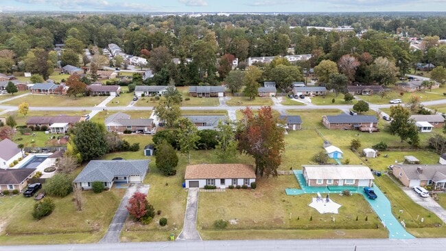 Building Photo - 116 Shepard St