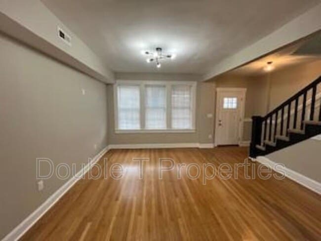 Building Photo - 3406 Wilkens Ave