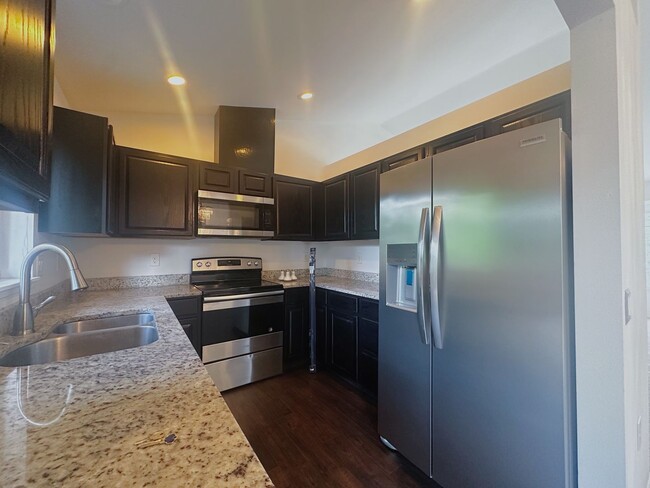 Building Photo - Beautiful 4-Bedroom 3-Bath Home in Marysvi...