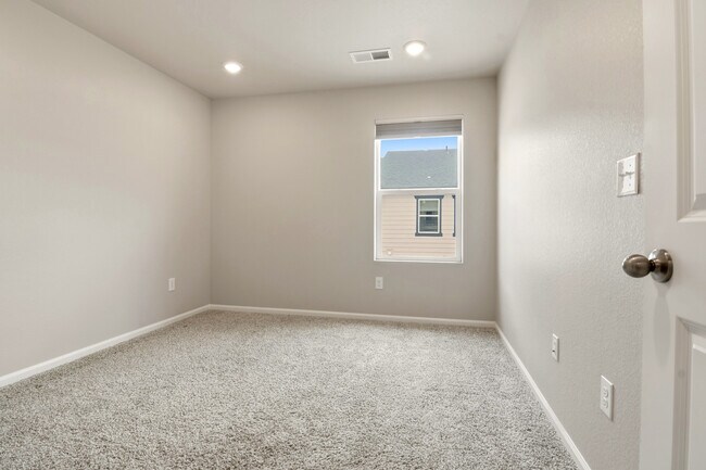 Building Photo - 11433 W Belleview Dr