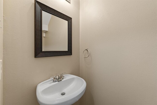 Building Photo - 8342 Loetsch Ridge Way