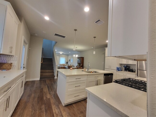 Building Photo - 6615 Ezzard Charles Ln