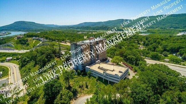 Building Photo - 1131 Stringers Ridge Rd