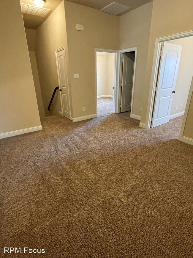 Building Photo - 4 br, 2.5 bath House - 217 Eagle Ridge Rd.