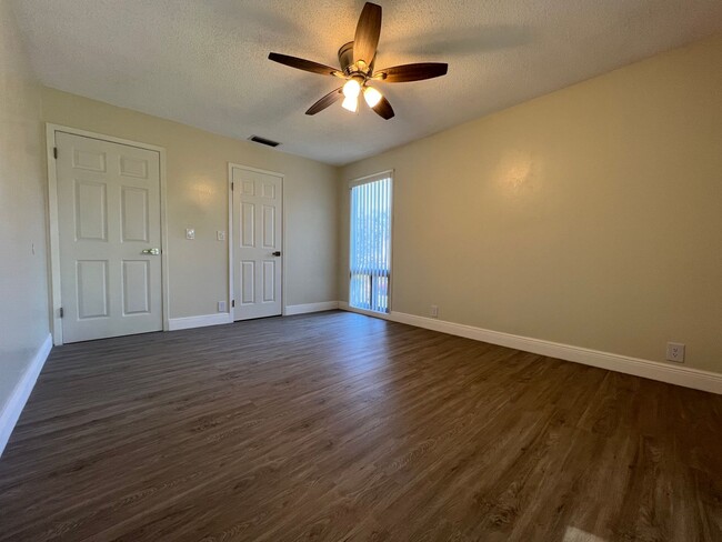 Building Photo - Newly Renovated Winter Springs Condo ~ New...