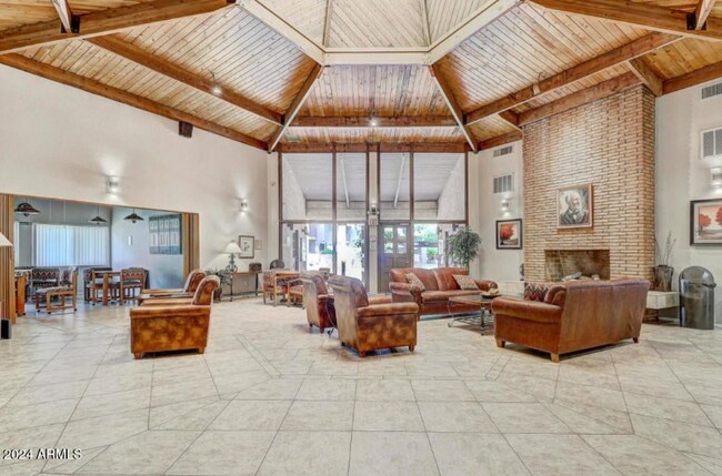 Building Photo - 7436 E Chaparral Rd