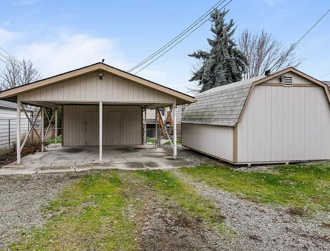 Building Photo - 2119/2121 E Columbia