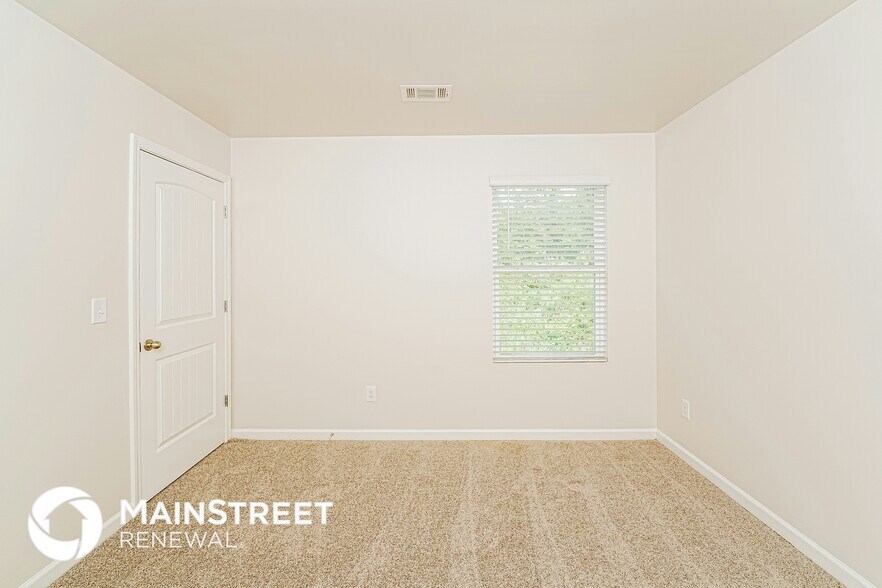 Building Photo - 282 Chelsea Park Rd