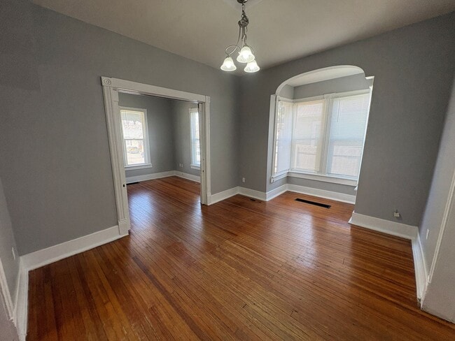 Building Photo - Charming & Spacious 2-Bedroom Home with Private Backyard and Garage Parking